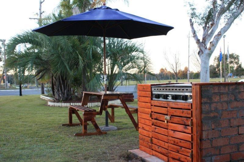 Country Plaza Motel Taree Esterno foto